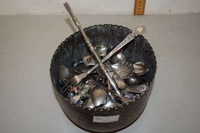 Lot 52 - A jardiniere and a quantity of collectors spoons