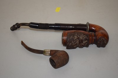 Lot 92 - Two vintage tobacco pipes