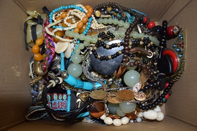 Lot 106 - Box of various assorted costume jewellery