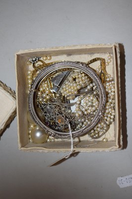 Lot 110 - Box of assorted costume jewellery