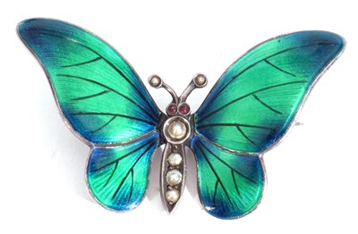 Lot 175 - Vintage butterfly brooch, the outstretched...