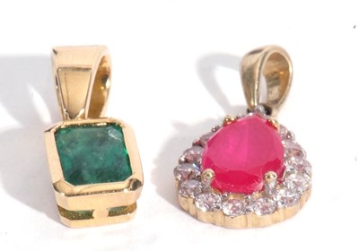 Lot 184 - Mixed Lot: modern emerald pendant of...