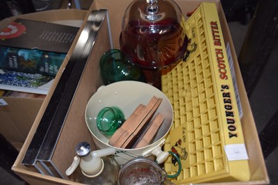 Lot 674 - Assorted pub items