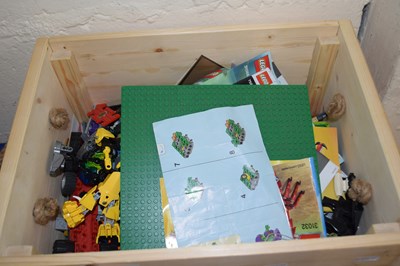 Lot 706 - Wooden storage box and a quantity of Lego