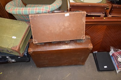 Lot 787 - Two vintage suitcases