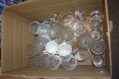 Lot 872 - Quantity of assorted glass ware