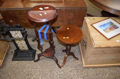 Lot 369 - A reproduction Georgian style wash stand or...