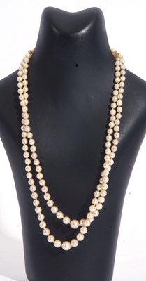 Lot 214 - Double row of graduated cultured pearls, 4-8mm,...