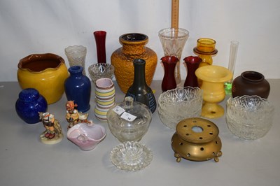 Lot 16 - Mixed Lot: Various vases, jardinieres and...