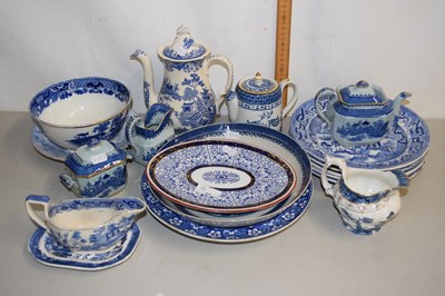 Lot 18 - Mixed Lot: Various blue and white table wares...