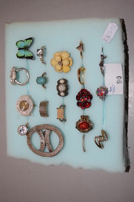 Lot 90 - Mixed Lot: Various costume jewellery rings