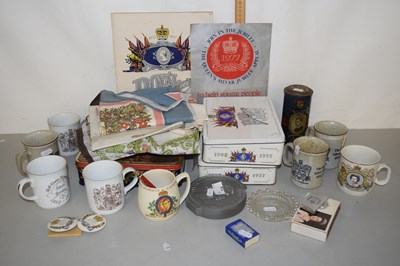 Lot 114 - Mixed Lot: Various Royal commemorative items...