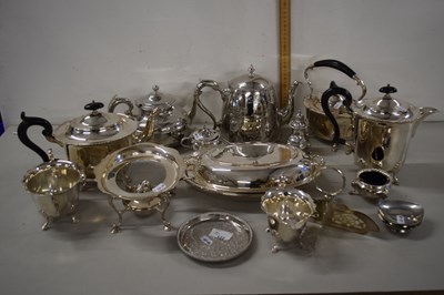 Lot 122 - Mixed Lot: Silver plated tea wares, entree...