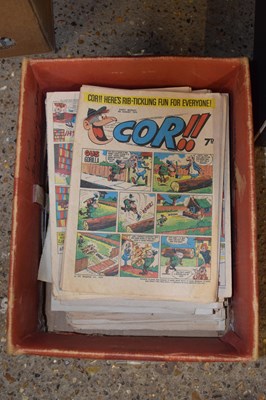 Lot 170 - Box of vintage Cor comics