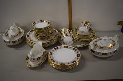 Lot 125A - Quantity of Royal Crown Derby Derby Border...