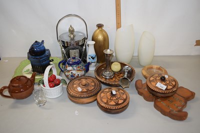 Lot 133 - Mixed Lot: Various assorted vases, biscuit...