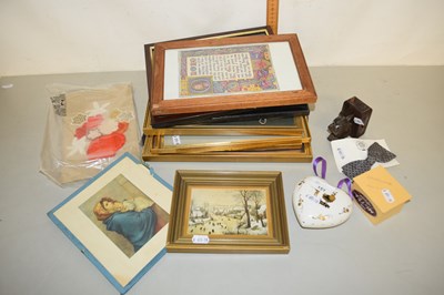 Lot 151 - Mixed Lot: Various ornithological prints to...