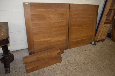 Lot 326 - Modern oak extending dining table