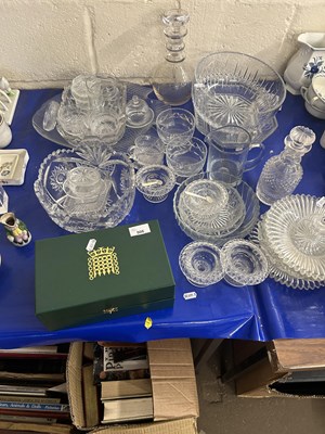 Lot 506 - Mixed Lot: Various cut glass bowls and other...