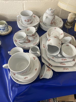 Lot 524 - Quantity of Wedgwood Chantecler table wares