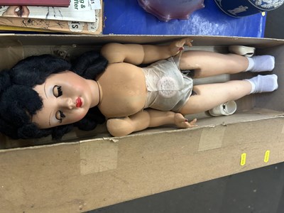 Lot 550 - Boxed vintage doll