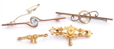 Lot 285 - Mixed Lot: Victorian Etruscan style brooch...