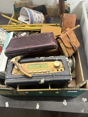 Lot 567 - Box of assorted items to include Roberts radio...