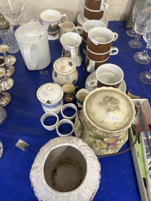 Lot 584 - Mixed Lot: Various tea wares, miniature...