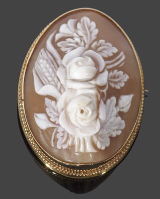 Lot 244 - Carved cameo brooch of oval form depicting a...