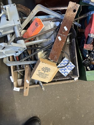 Lot 777 - One box of assorted tools, wall brackets etc