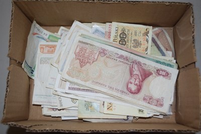 Lot 78 - A box of assorted bank notes