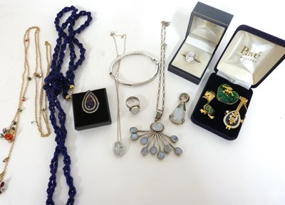 Lot 312 - Quantity of costume jewellery to include large...
