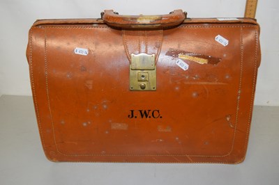 Lot 117 - Vintage leather case