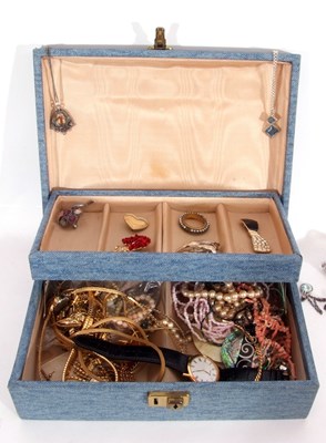 Lot 320 - Blue jewellery box and contents to include...