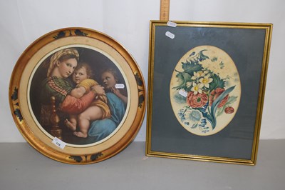 Lot 176 - Mixed Lot: Classical print set in  a circular...