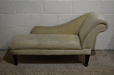 Lot 271 - A small chaise longue