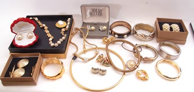 Lot 332 - Box of costume jewellery to include bracelets,...