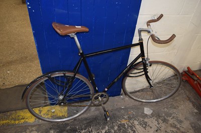 Lot 728A - A vintage Hackney Club gents bike