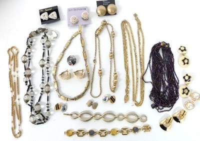 Lot 338 - Box of costume jewellery to include brooches,...