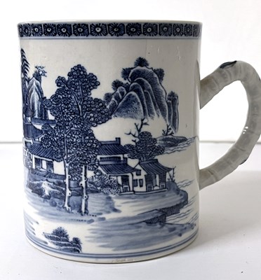 Lot 262 - An 18th Century Chinese Export porcelain...