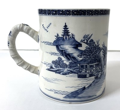 Lot 262 - An 18th Century Chinese Export porcelain...