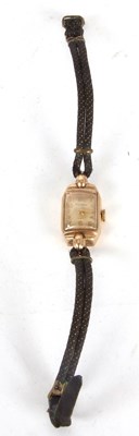 Lot 253 - A 9ct gold cased Rotary lady's wristwatch,...