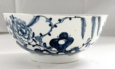 Lot 388 - An 18th Century Lowestoft porcelain slop bowl...