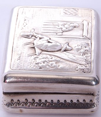 Lot 272 - George III snuff box of concave sided...