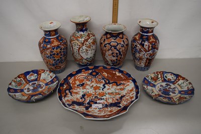 Lot 139 - Mixed Lot: Four various Japanese Imari vases,...