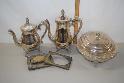 Lot 167 - Mixed Lot: Silver plated wares to include...