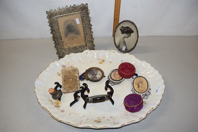 Lot 179 - A meat plate, small picture frames and other...