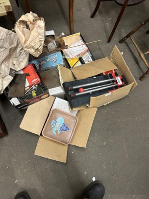 Lot 674 - Various assorted tools