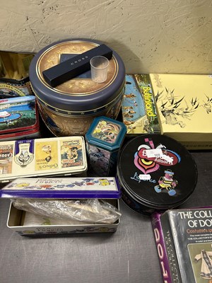 Lot 568 - Quantity of assorted collectors tins