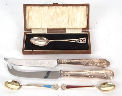 Lot 106 - Mixed Lot:  Hallmarked silver handled bread...